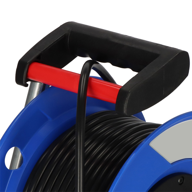  UK3-way Socket Outlet Cable Reel 